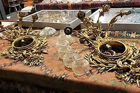 Magnificent Amazing huge bronze wall sconces pair Gilded Bronze
