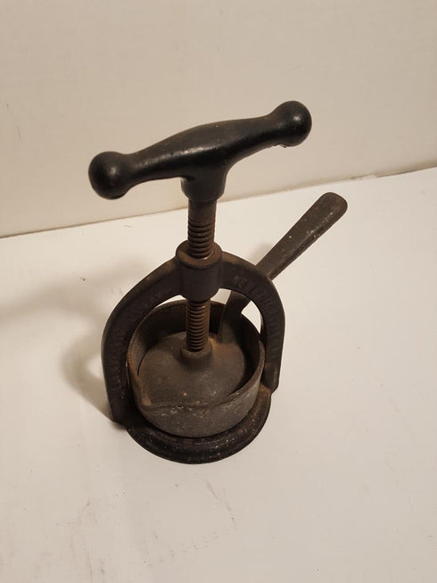 1800's Juice Press